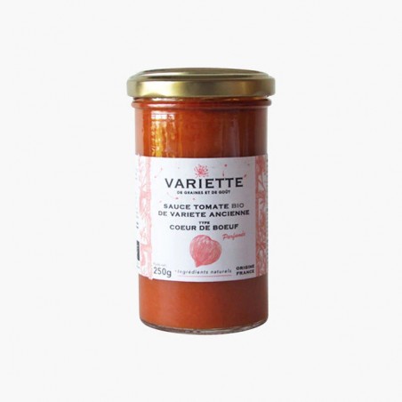 Organic tomato sauce of the old beef heart variety